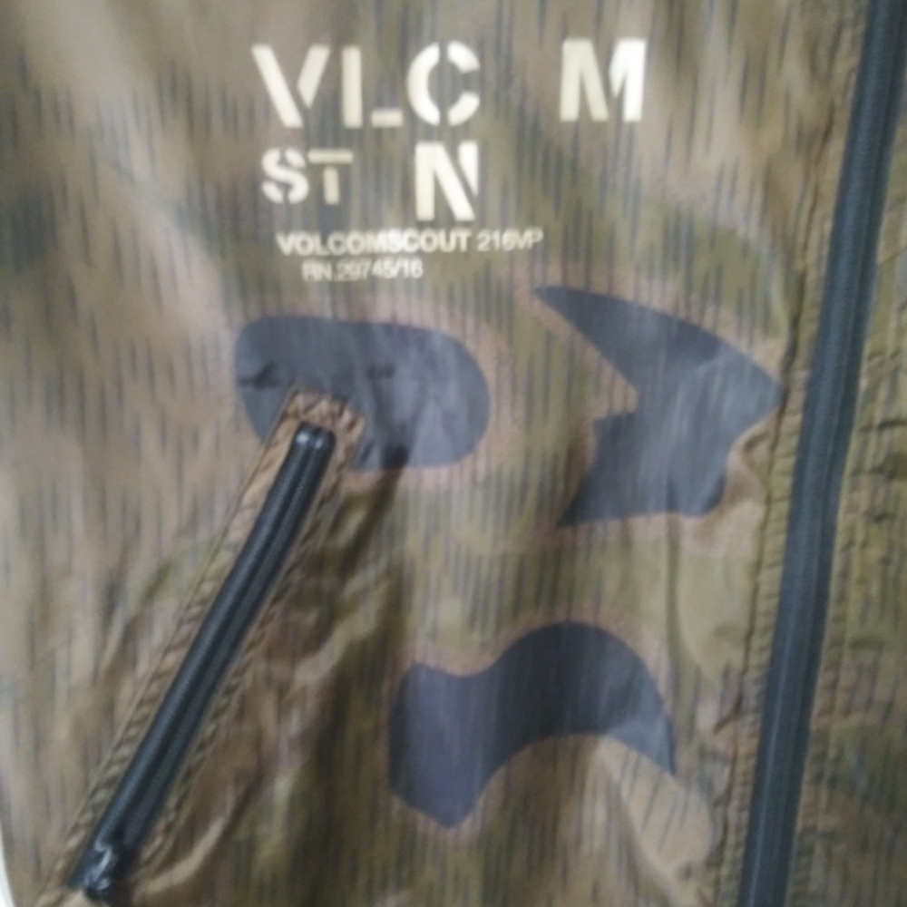 Volcom windbreaker